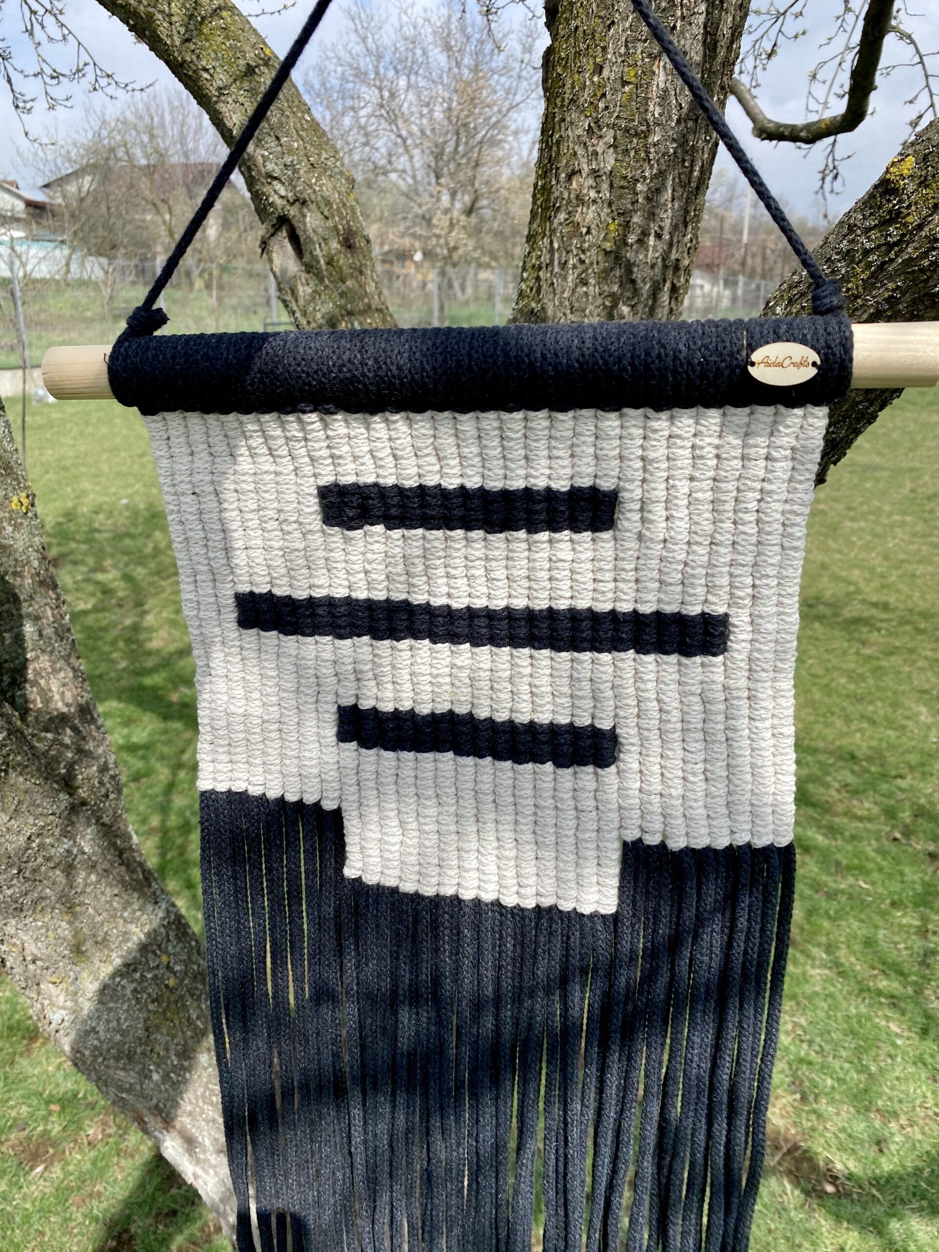 Macrame Black & White